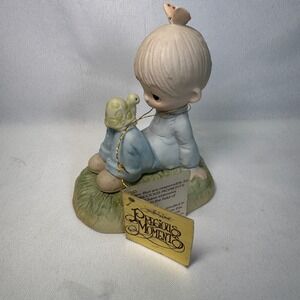 Precious Moments Love Is Kind Boy Turtle Butterfly Figurine 1977 Jonathan David